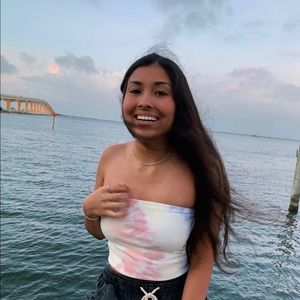 Meet your Posher, Kiana